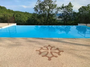 Gîte de caractère avec Piscine, L'Ostal del Viel, 12 voyageurs, Capdenac