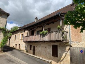 Maison de vacances avec piscine, 9 voyageurs, M'Agrado à Balaguier-d'Olt, Lot